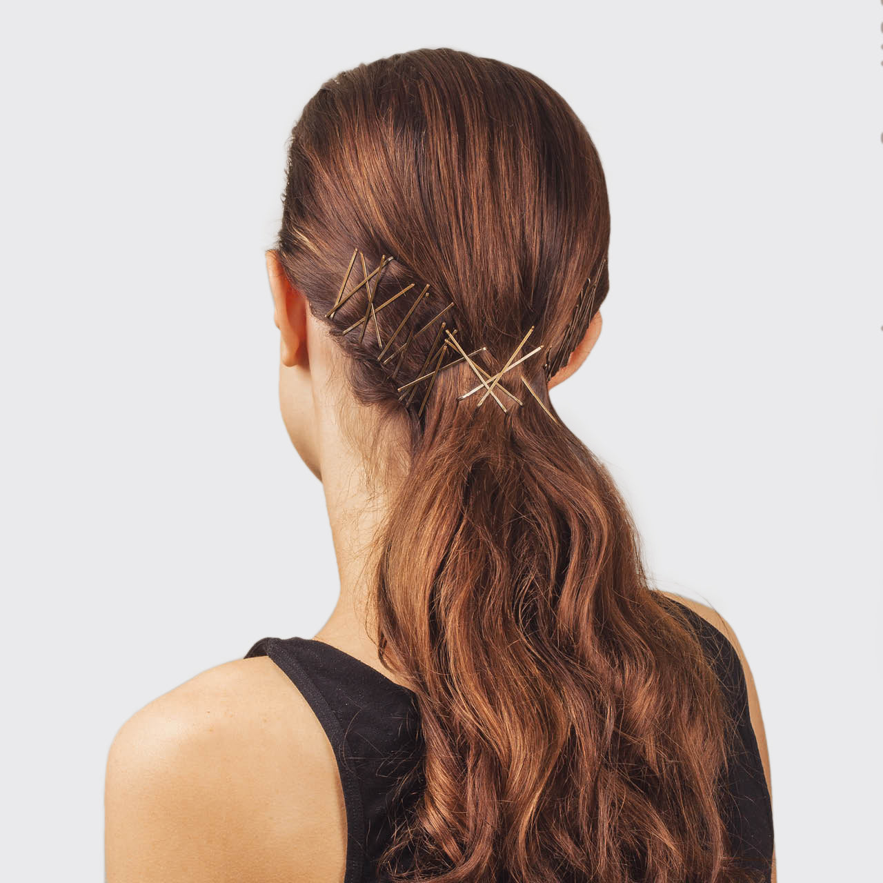 1405-KitschPro-lifestyle-essential_bobbyPins-1280x1280px