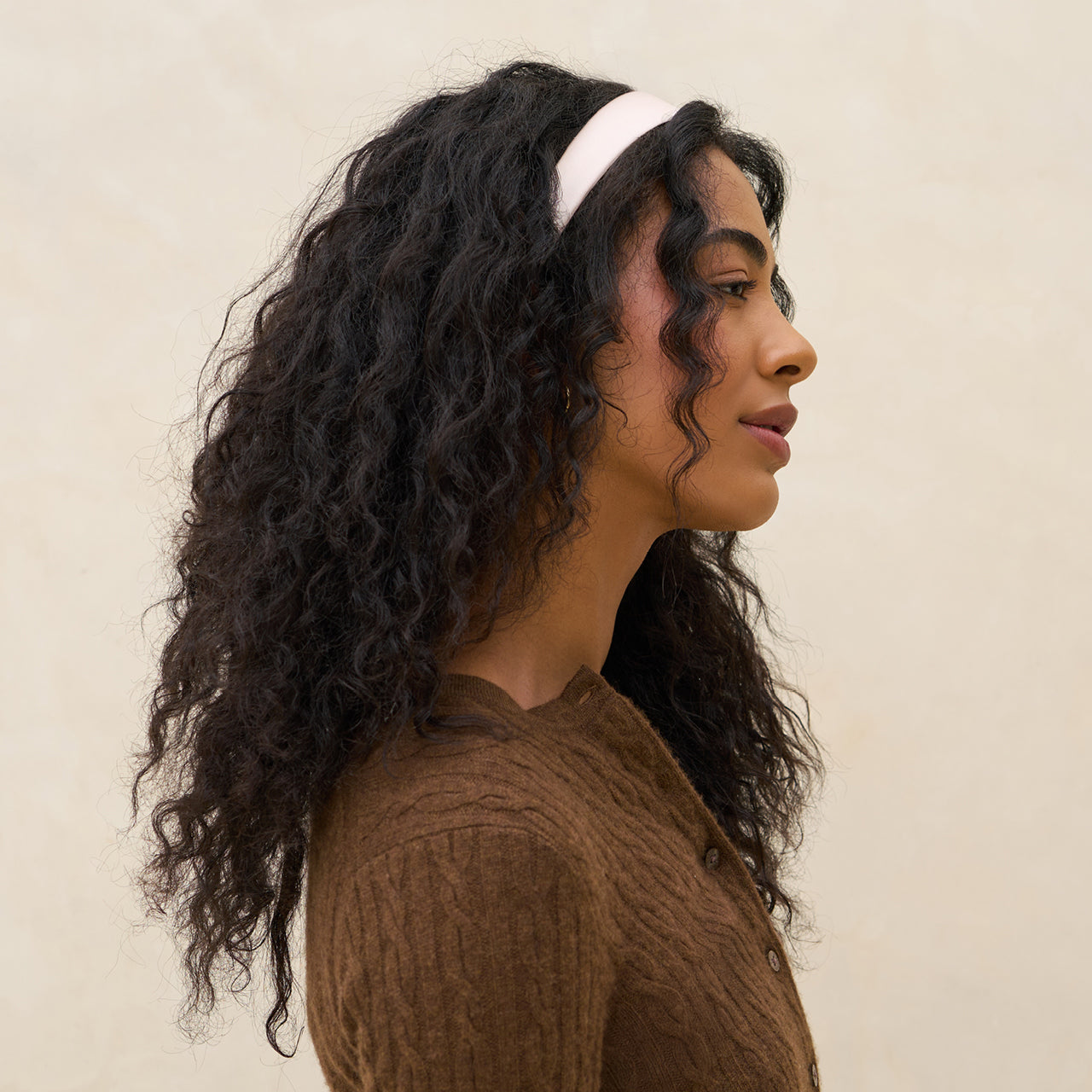503554-RecycledFabricSatin_VelvetHeadbands-2pc-Cream_Caramel-Hair-Model-Opt1-1280x1280px_976ac5ad-0a8f-4474-9c26-1329004905ec