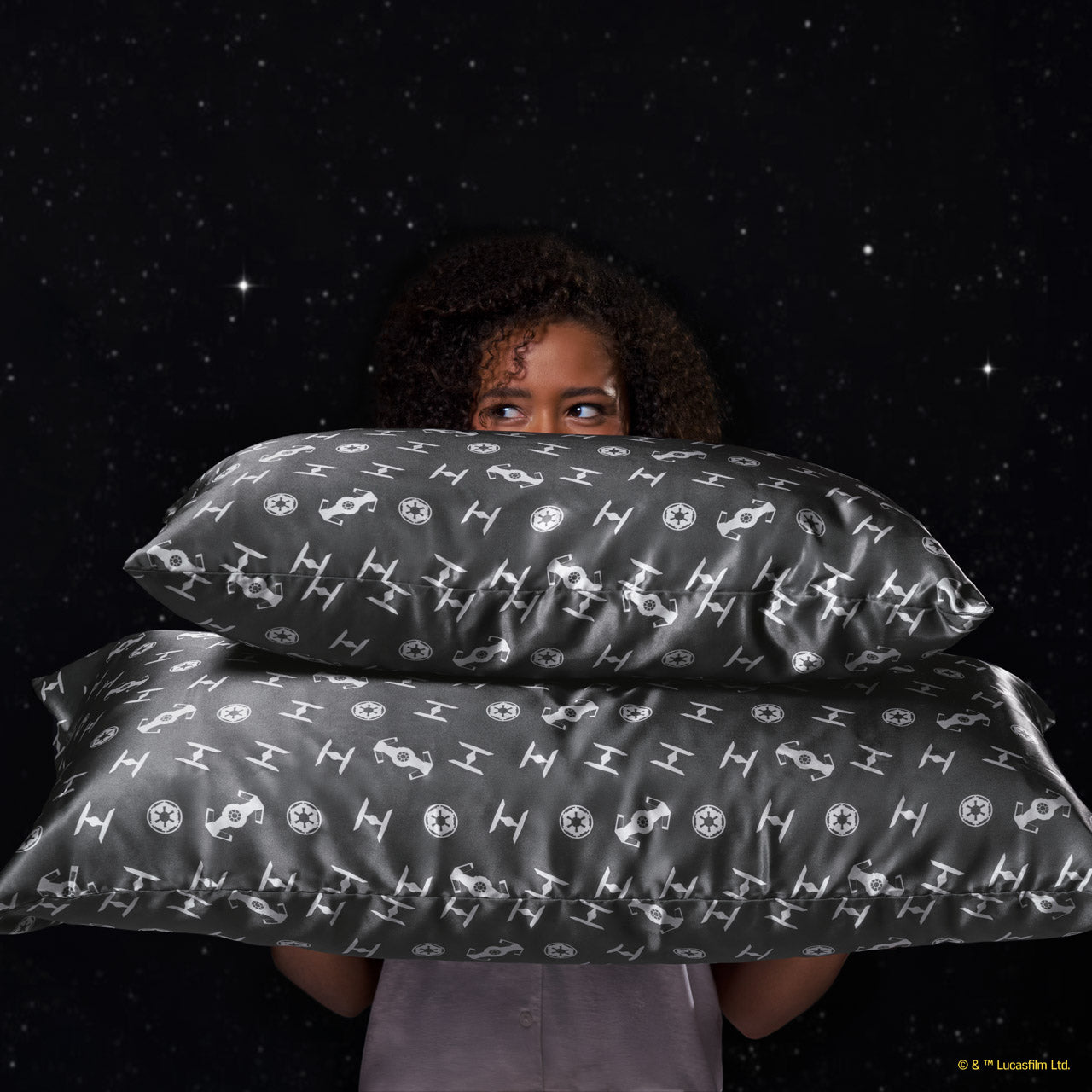 504384-504391-StarWarsxKitsch-Standard_KingSatinPillowcase-GalacticEmpire-Model-1280x1280px