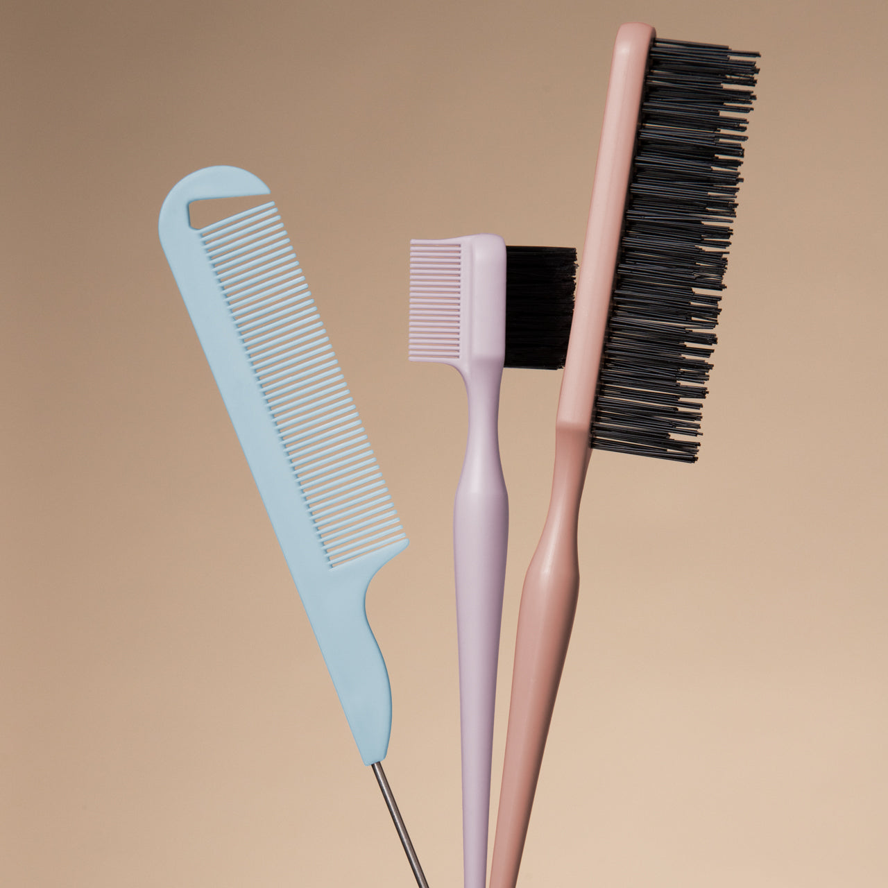 505848-Detail_DefineStylingBrushSet-3pc-Pro-Model-4-1280x1280px