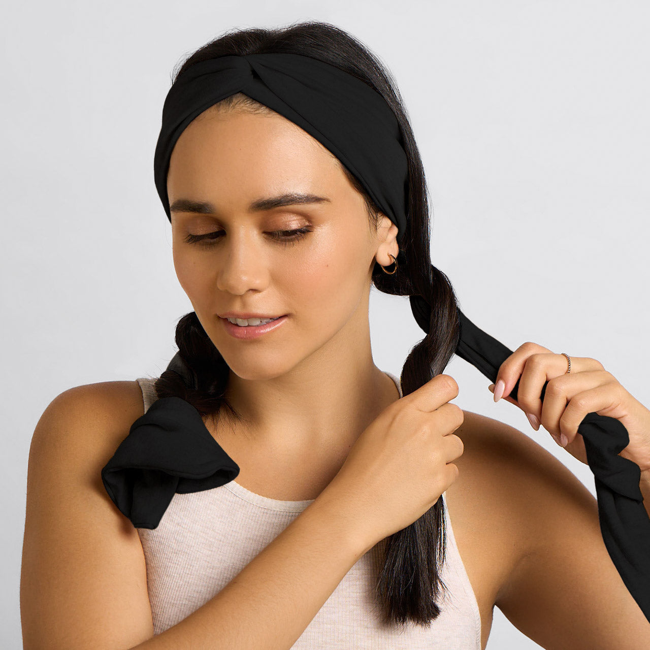 506463-Set_FlowActiveHeadband-Black-Sleep-Model-6-1280x1280px