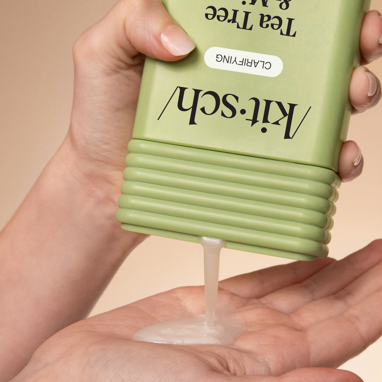 507873-TeaTree_MintLiquidShampoo-Clarifying-HairCare-Model-1280x1280px