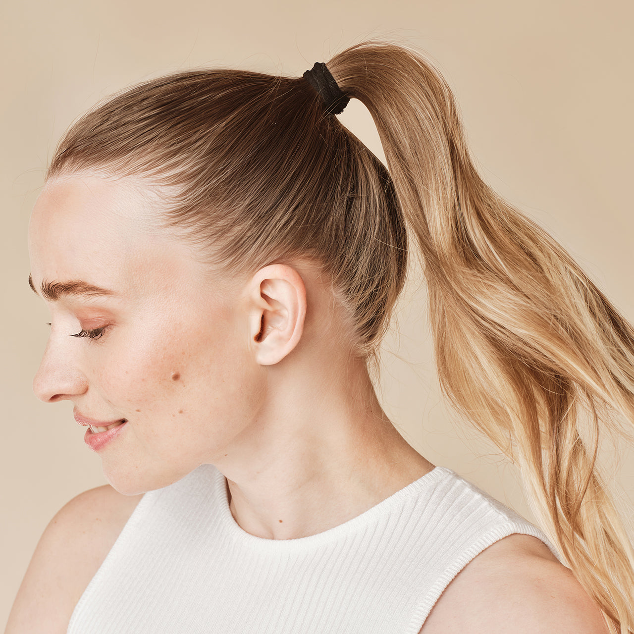 508733_Recycled_Hair_Elastics__Model_3