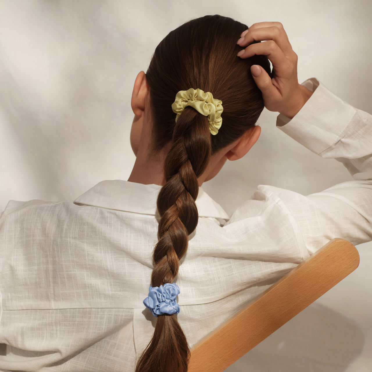 509235-CoastalCottage-RuchedSatinScrunchies-5pc-MultiColor-Model-4-1280x1280px
