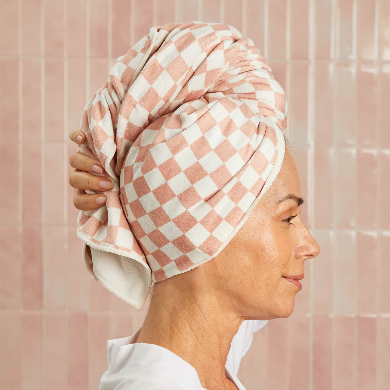 60695-XL-QuickDryHairTowelWrap-Model-Cleanse-TerracottaChecker-8-1280x1280px