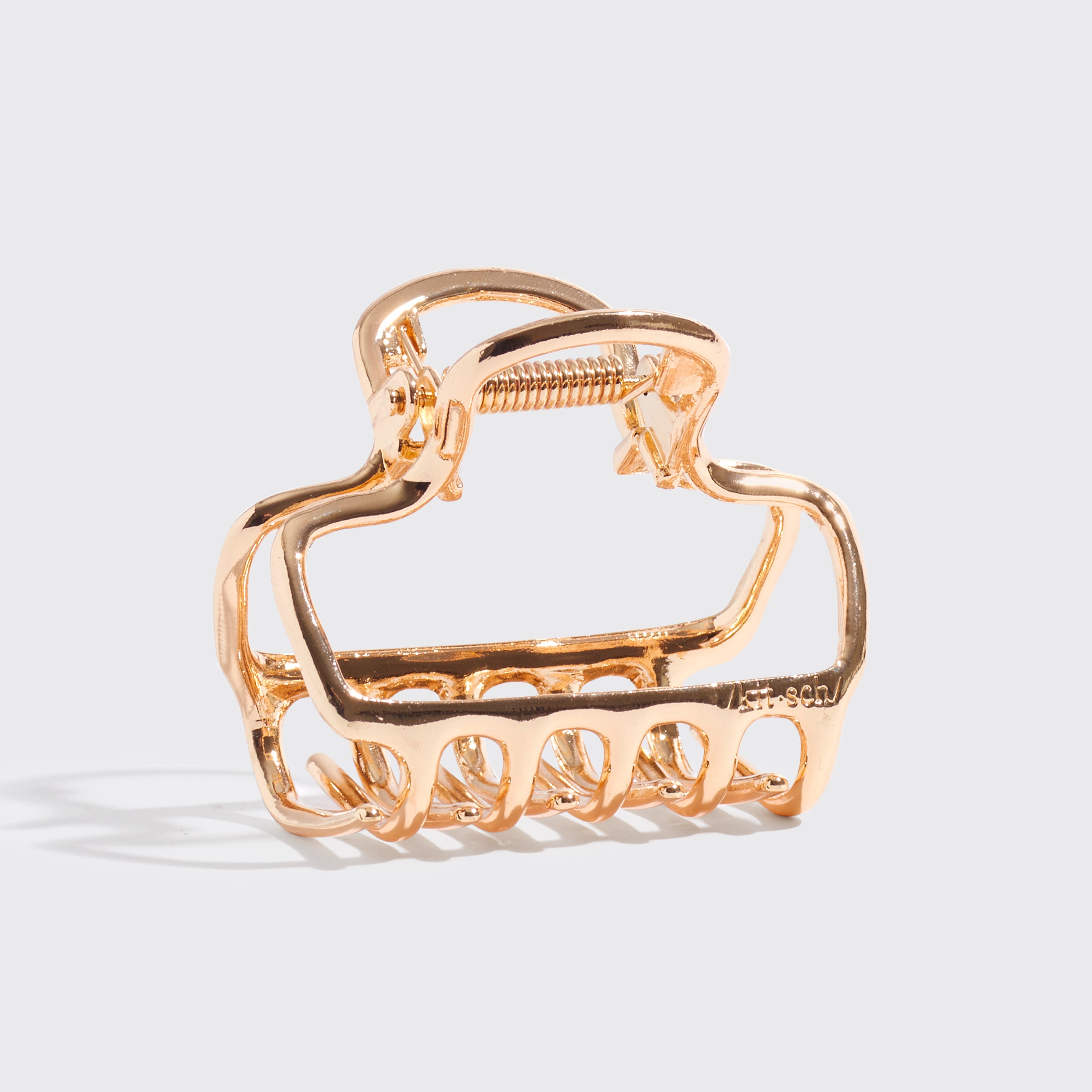 65942-MetalOpenShapeMediumPuffyClawClip-1pc-Hair-Gold-2-300dpi