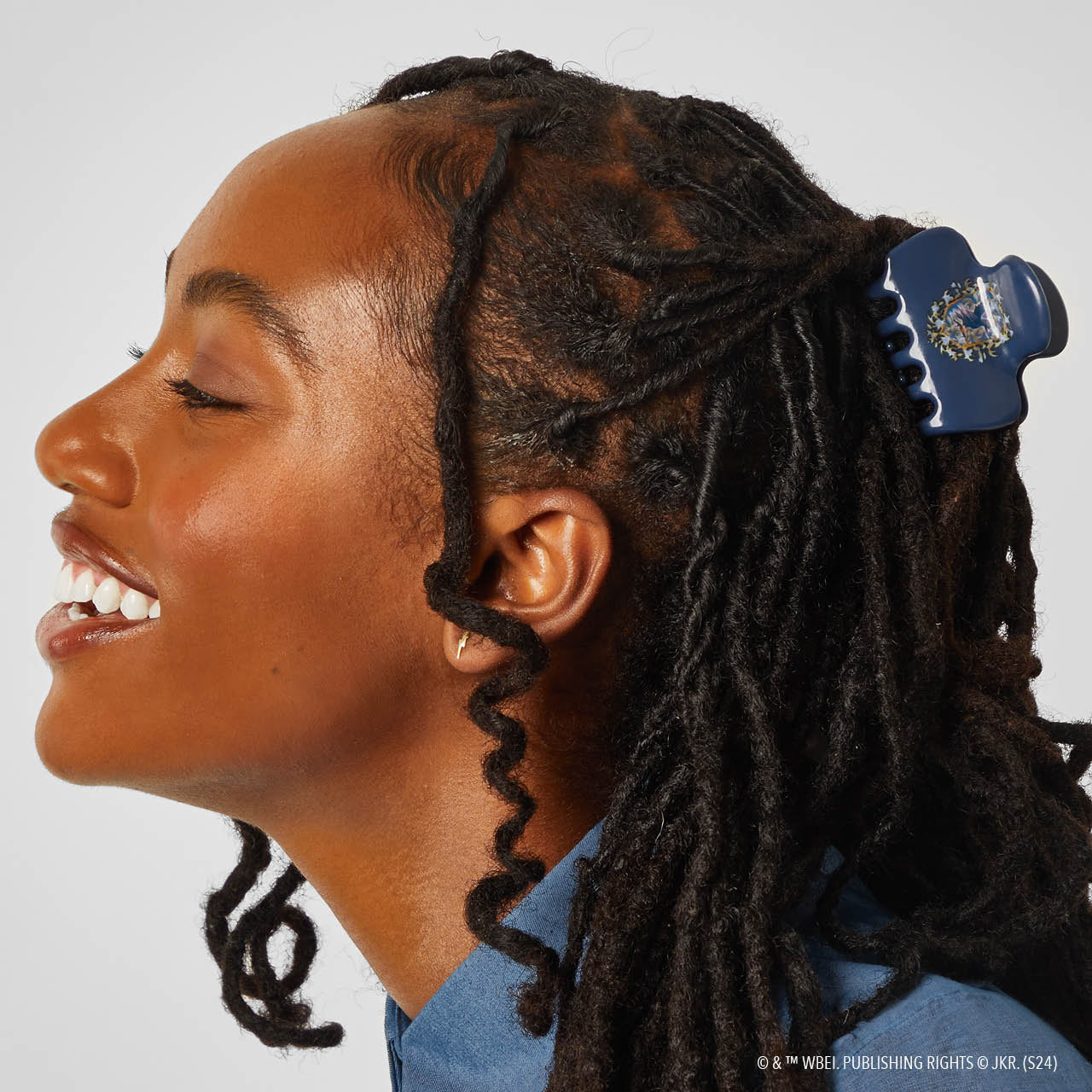 66994-HarryPotterxKitsch-RecycledPlasticClawClip-1pc-Ravenclaw-Model-2-1280x1280px
